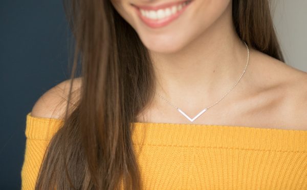 Collier triangle,collier triangle argent