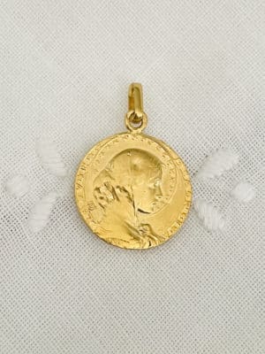 Médaille ancienne en or 22 carats, de la Vierge Marie auréolée d'étoiles