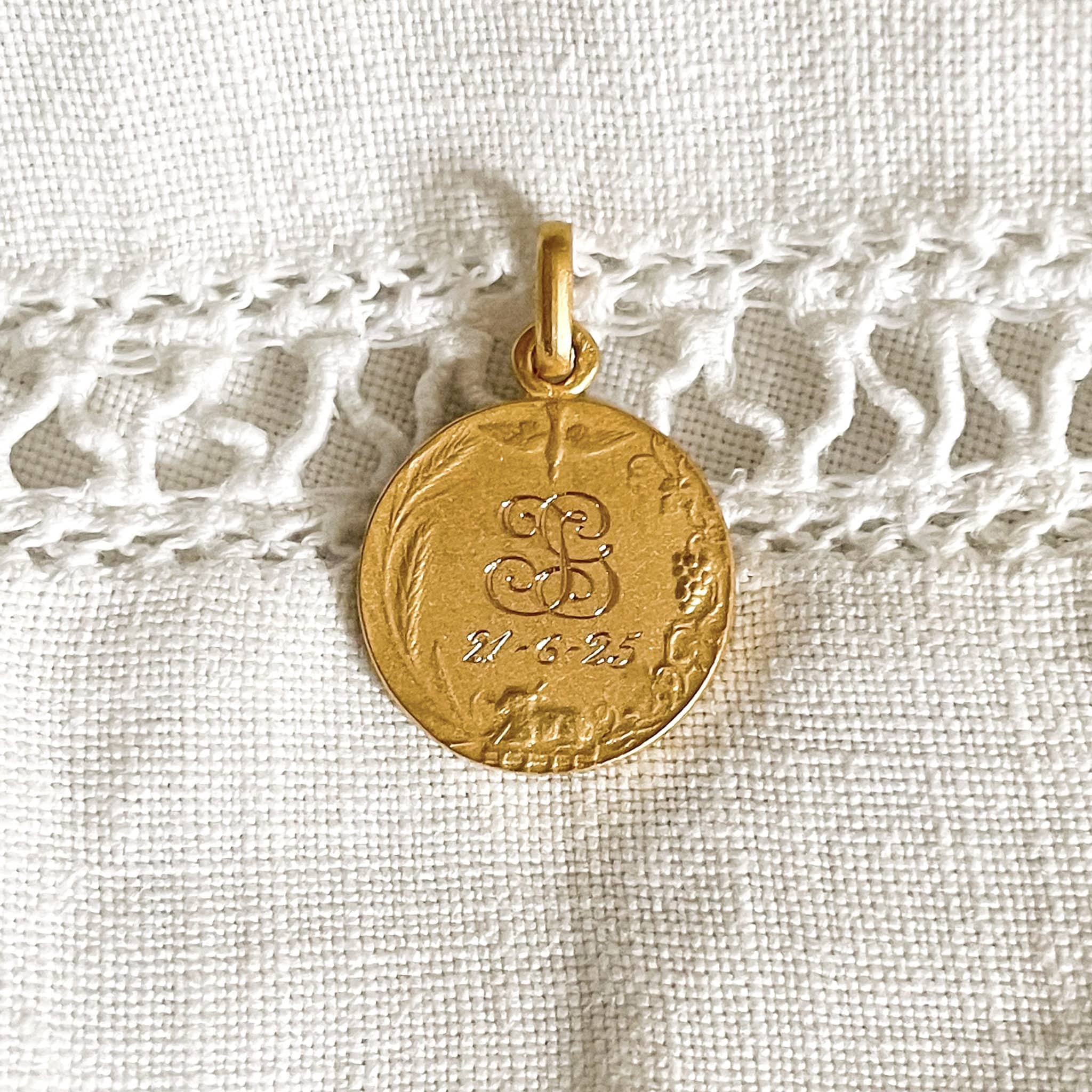 Médaille ancienne en or, du Coeur Sacré de Jésus
